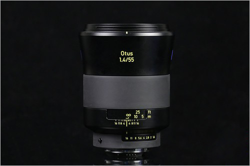 蔡司Otus 55mm F1.4镜头正面外观