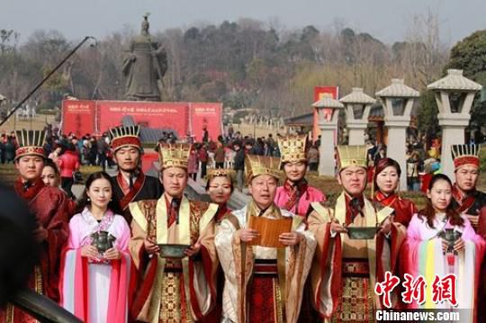 最新影楼资讯新闻-南通婚庆协会牵头举办全省汉文化婚礼巡演