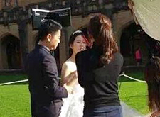 最新影楼资讯新闻-摄影阵容强大 刘强东和奶茶妹妹悉尼拍婚纱照
