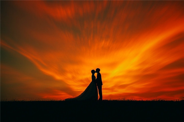 启发摄影灵感之作 令人惊叹的婚纱摄影剪影