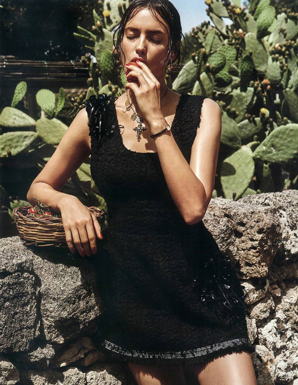名模Irina Shayk演绎《Vogue》时尚杂志大片
