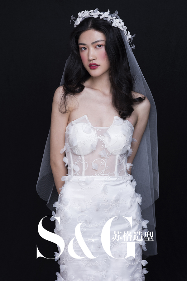 新娘头纱造型 打造超凡仙女范儿