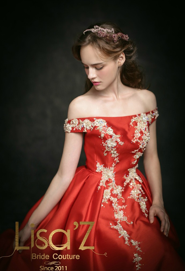 奢华时尚的红色新娘礼服 展现高端品位