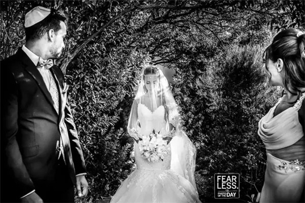 你知道婚礼摄影师的价值和优势是什么吗？