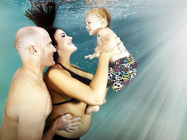 美国摄影师Adam Opris镜头下精致唯美孕妇水下摄影作品
