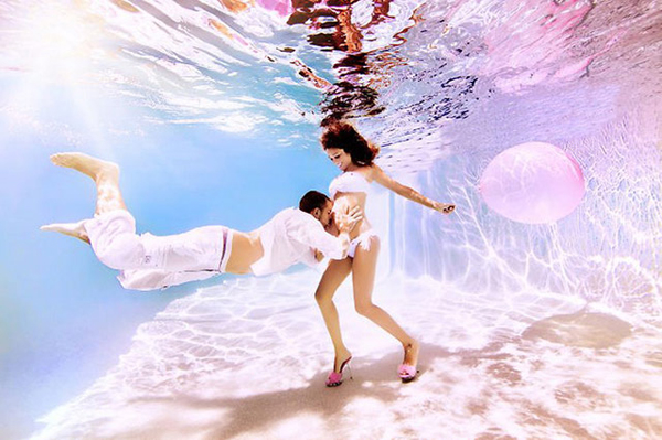 美国摄影师Adam Opris镜头下精致唯美孕妇水下摄影作品