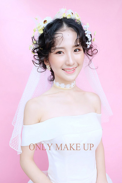 韩式唯美新娘造型 散发浪漫迷人的气质