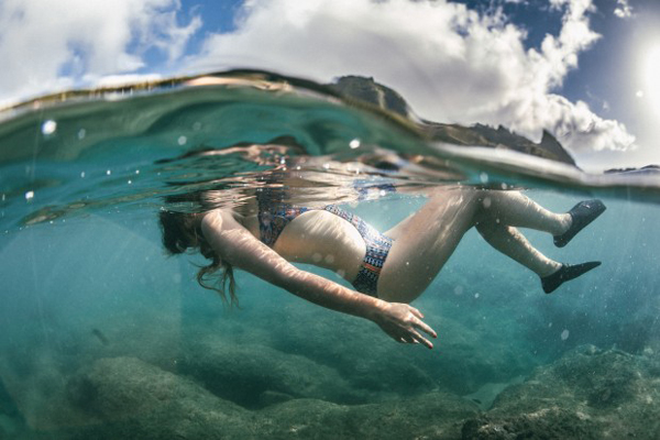 摄影师Paul Toma拍摄的水下美人鱼系列作品