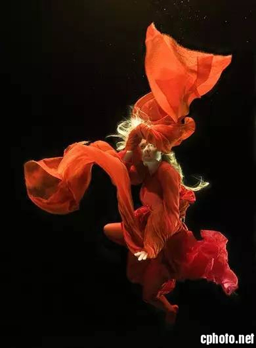 最美水下摄影 在安徒生的童话世界里舞蹈