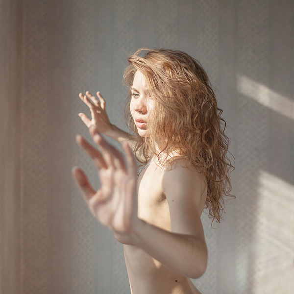 23岁俄罗斯摄影师Denis Kulikov镜头下的女孩肖像