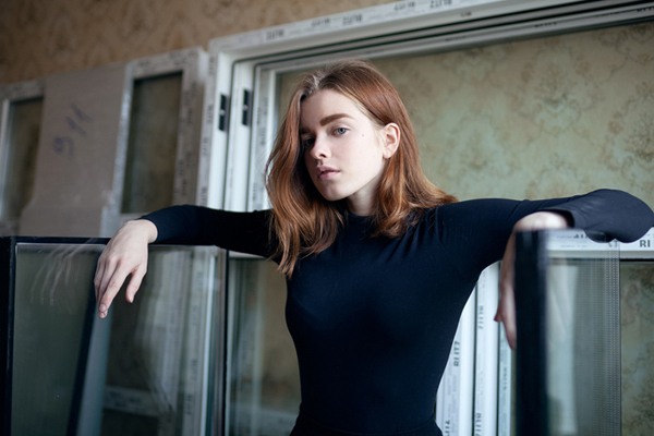 23岁俄罗斯摄影师Denis Kulikov镜头下的女孩肖像