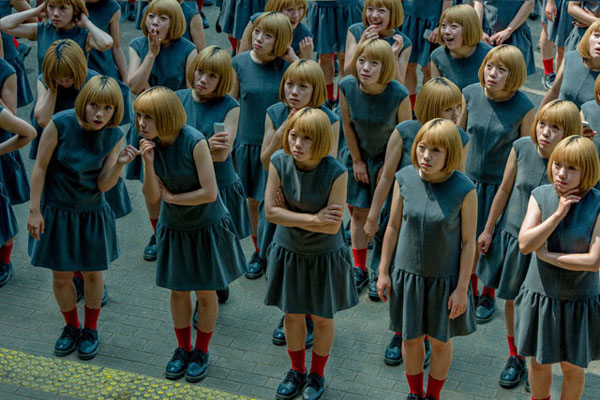 日本师Daisuke Takakura的超现实主义克隆摄影