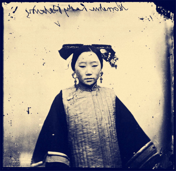 英国摄影师拍摄的150年前的中国黑白人像