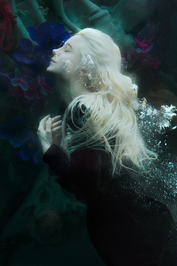 保加利亚摄影师Mira Nedyalkova的唯美水下女性肖像