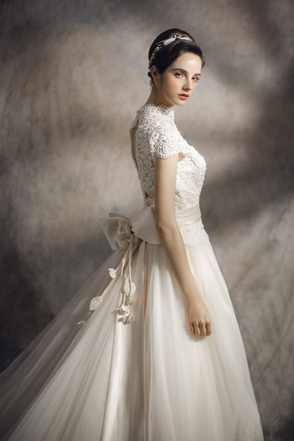 欧式复古新娘造型充满法式的浪漫与优雅