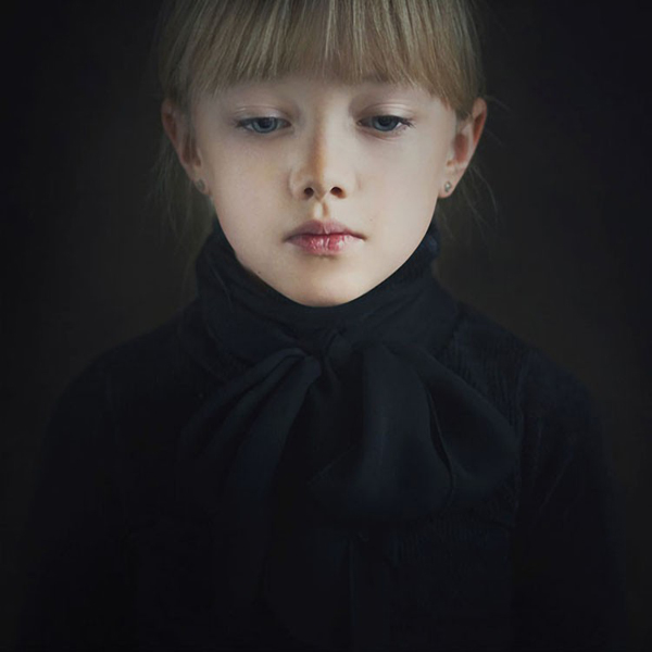 天使般的面孔 安静的儿童肖像