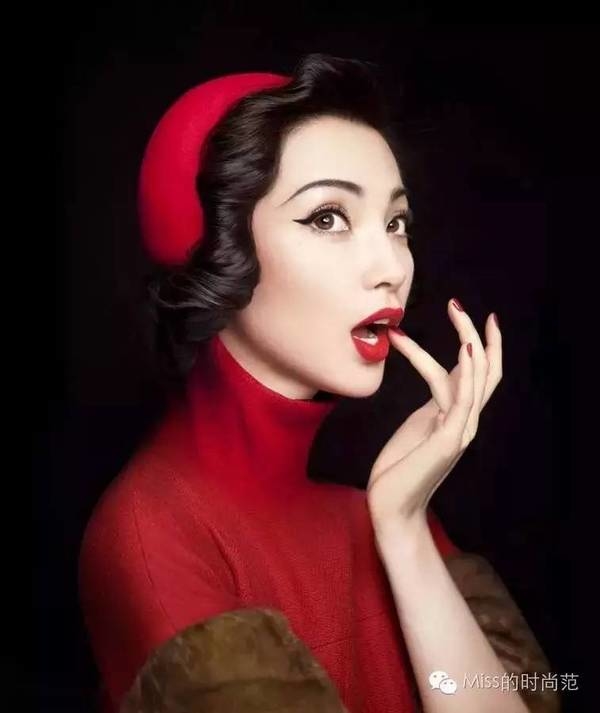 她是中国最性感的摄影师，用镜头捕捉时尚前沿