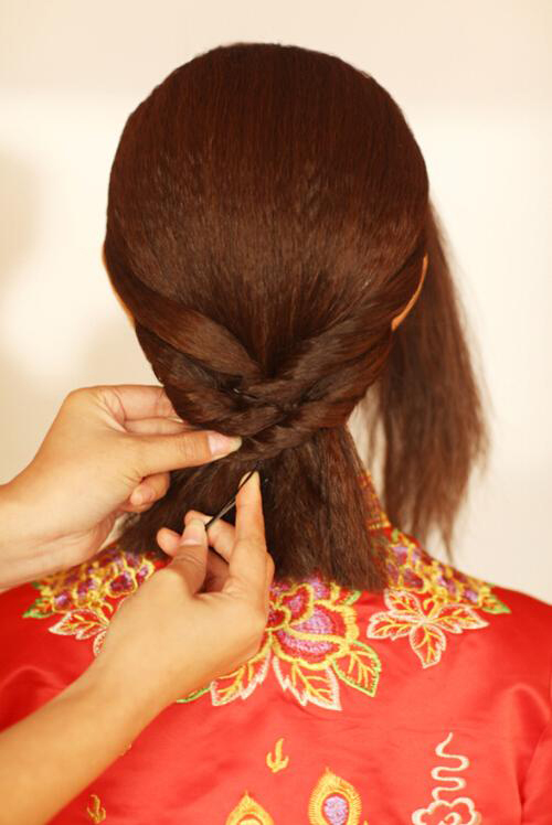 时尚中式新娘发型教程 尽显东方女性古典之美