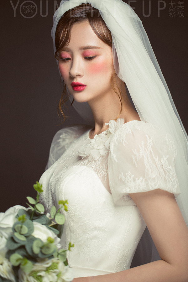 唯美浪漫的新娘头纱造型打造迷人仙女气质