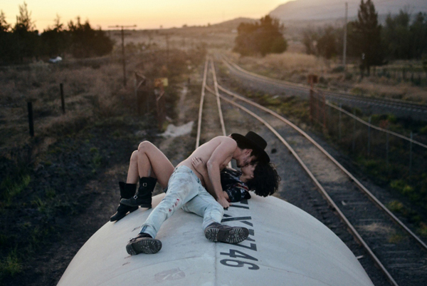墨西哥青春人像摄影师Joel Sossa 两个人的远方