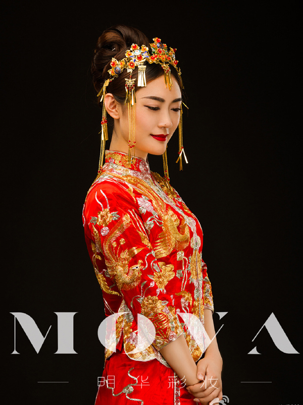 中式新娘造型优雅端庄得体 散发古典女子气质之美
