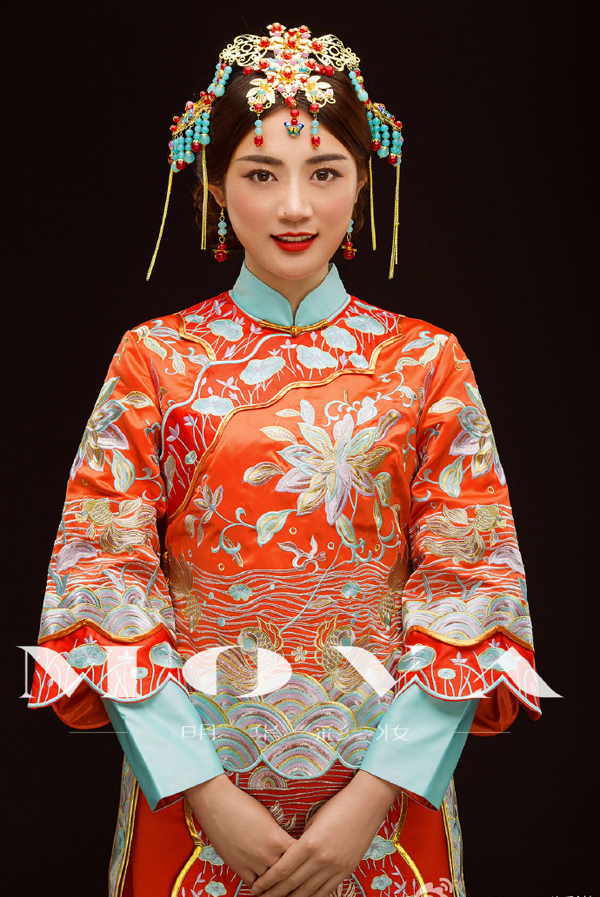 中式新娘造型优雅端庄得体 散发古典女子气质之美