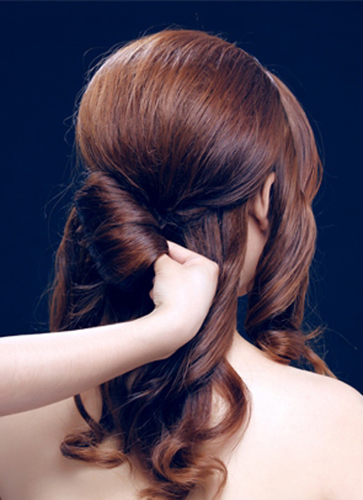 韩式新娘盘发发型图解步骤