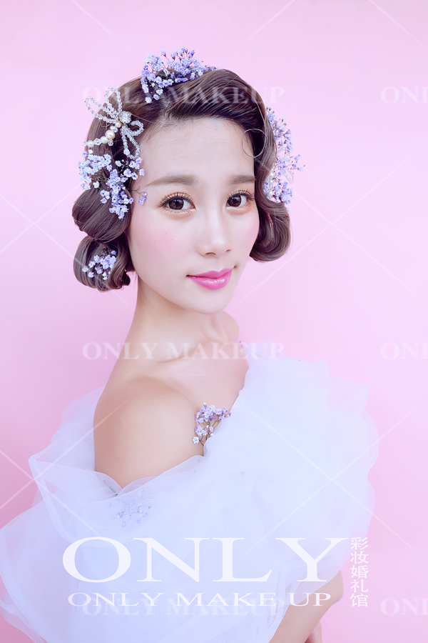 韩式新娘造型 展现甜美新娘柔情典雅一面