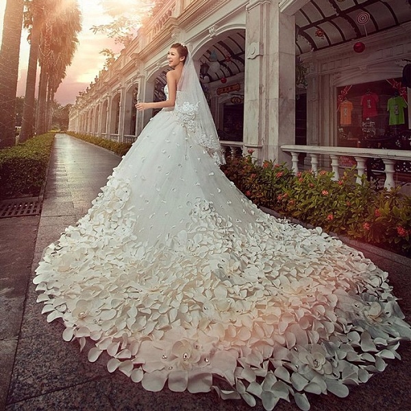 苏州***线上销售的婚纱礼服 合格率为5.8％