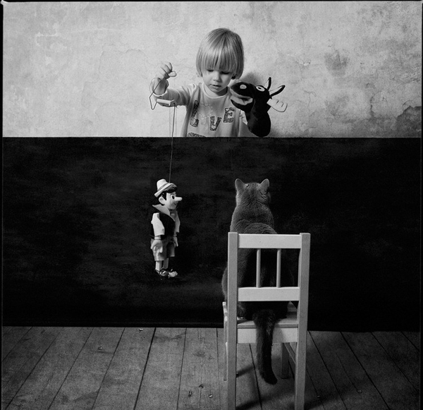 Andy Prokh黑白摄影 猫咪与小女孩的烂漫童年