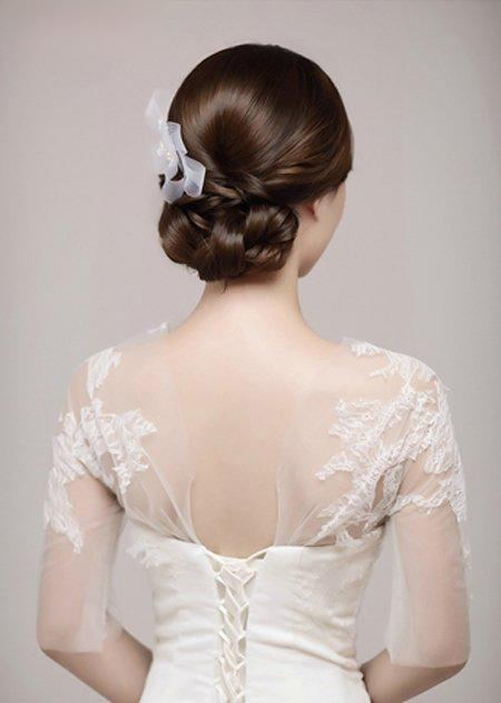 2款新娘盘头发的方法教程彰显新娘的大方气质