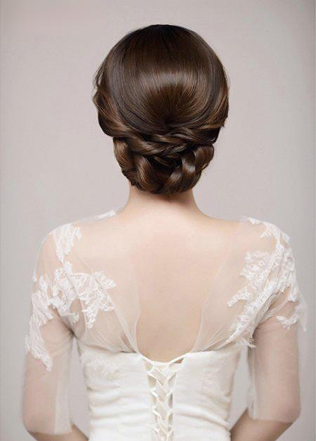 2款新娘盘头发的方法教程 彰显新娘的大方气质