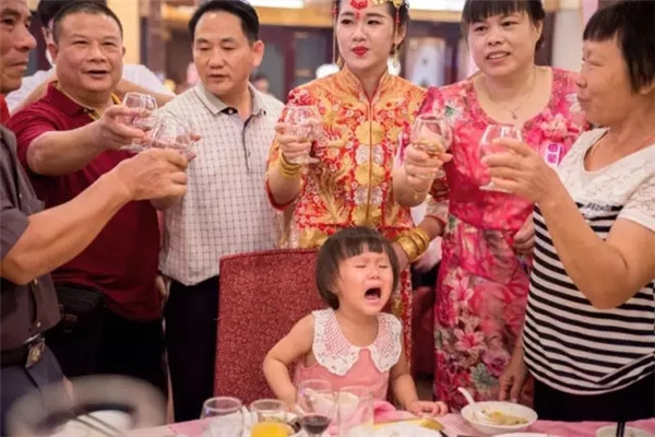 这些中国的婚礼瞬间，简直太有趣了！