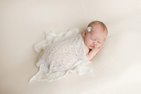 Caroline Bowen的新生儿摄影作品欣赏