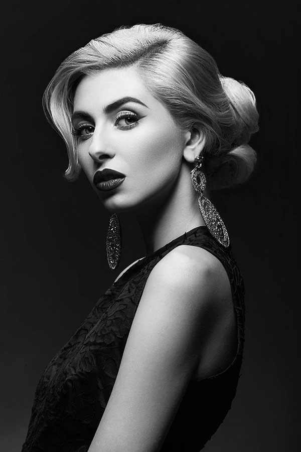 Diliana Florentin用黑白摄影表现女性独特魅力