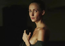 阴柔之美 俄罗斯摄影师镜头下的性感肖像