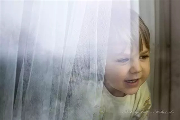 波兰儿童摄影师用镜头，把童年“写进小说”