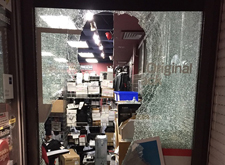 最新影楼资讯新闻-加拿大一相机店遭劫 损失超过两万美元***器材