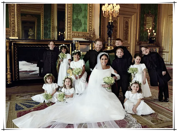 英国哈里王子大婚，婚礼摄影师竟也是一位帅气王子？