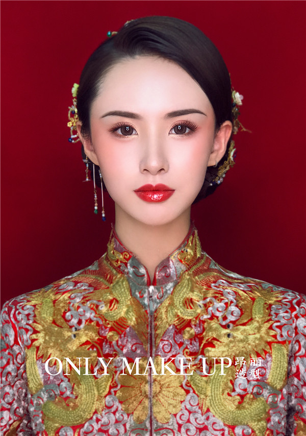 中式新娘妆容造型赏析