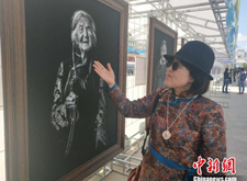 最新影楼资讯新闻-内蒙古摄影师定格“额吉”肖像 用镜头记录一代人