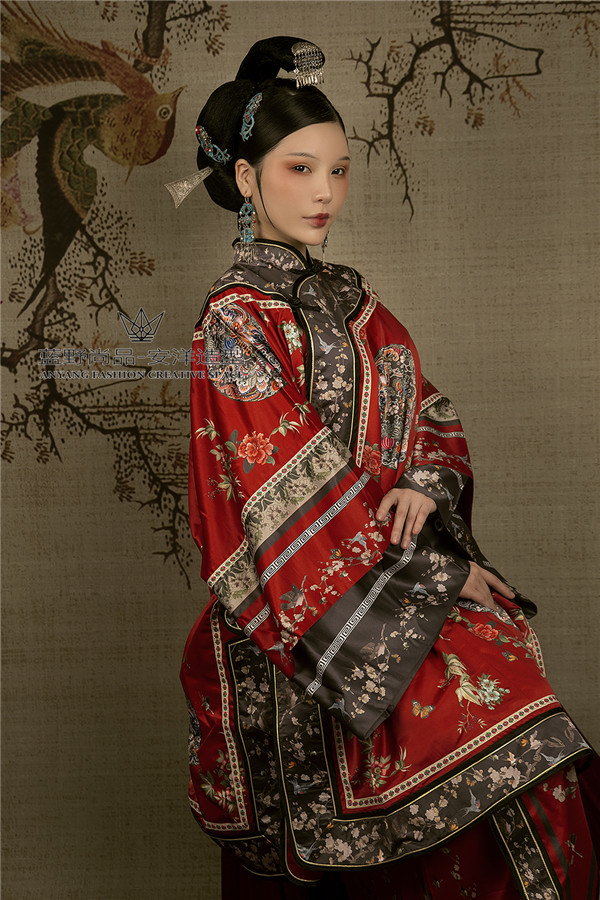 中式古装造型，衬托东方新娘的独特气质