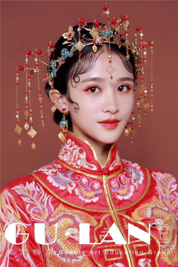 唯美红妆中式新娘造型