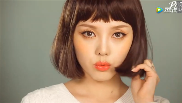 PONY减龄橘色系妆容，揭开韩国女生扮嫩秘诀