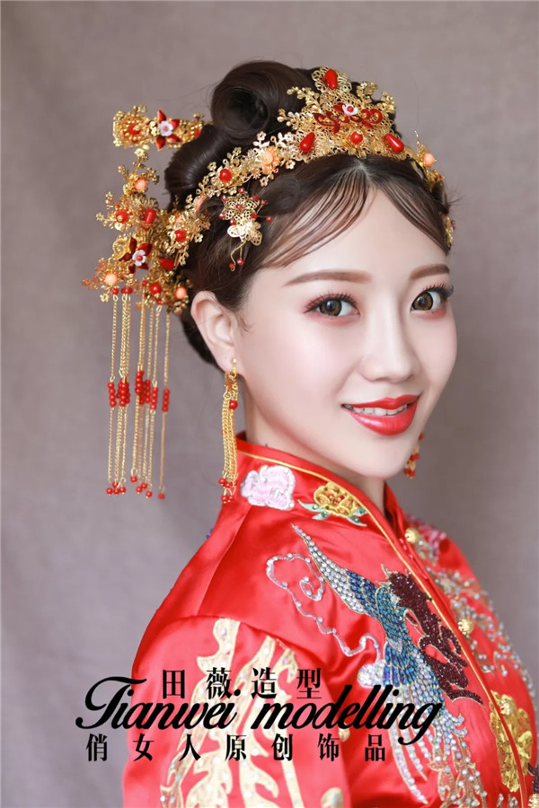 中式大气简洁新娘造型欣赏