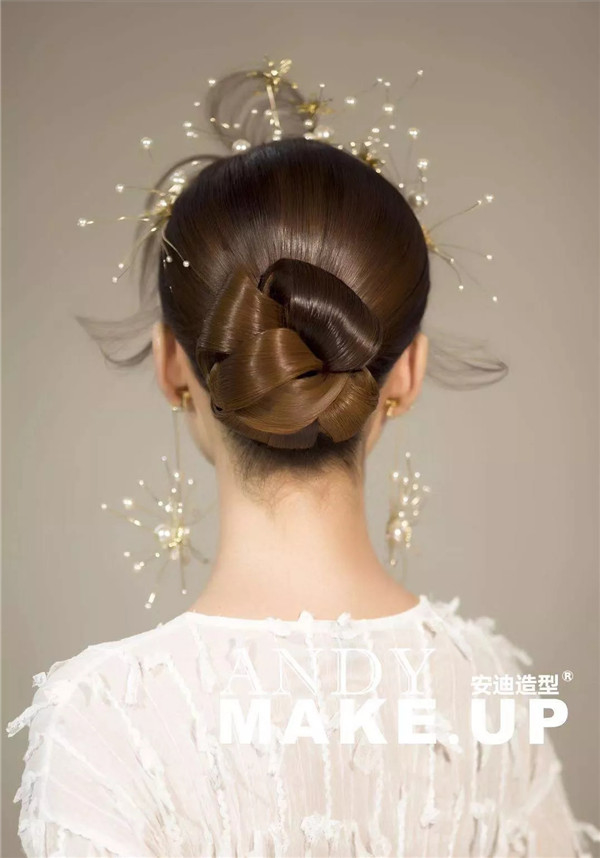 精致简约的韩式新娘发型