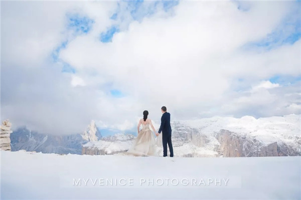 阿尔卑斯山的奇妙婚纱旅拍