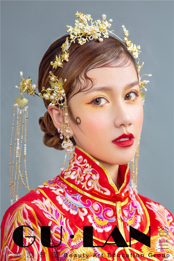 雍容华贵 龙凤褂中式新娘