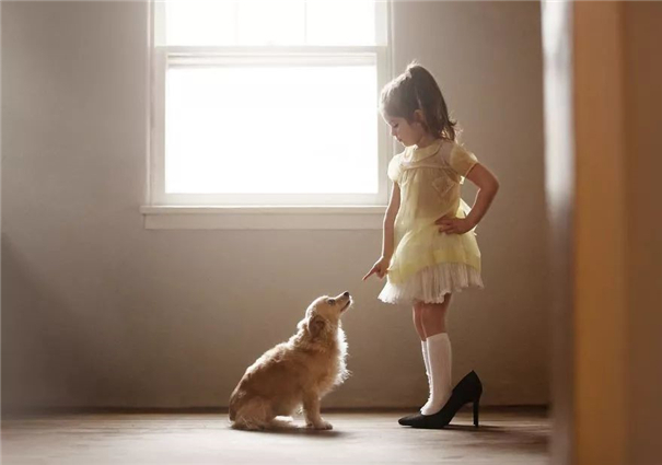 暖心瞬间：孩子与宠物的美好友谊