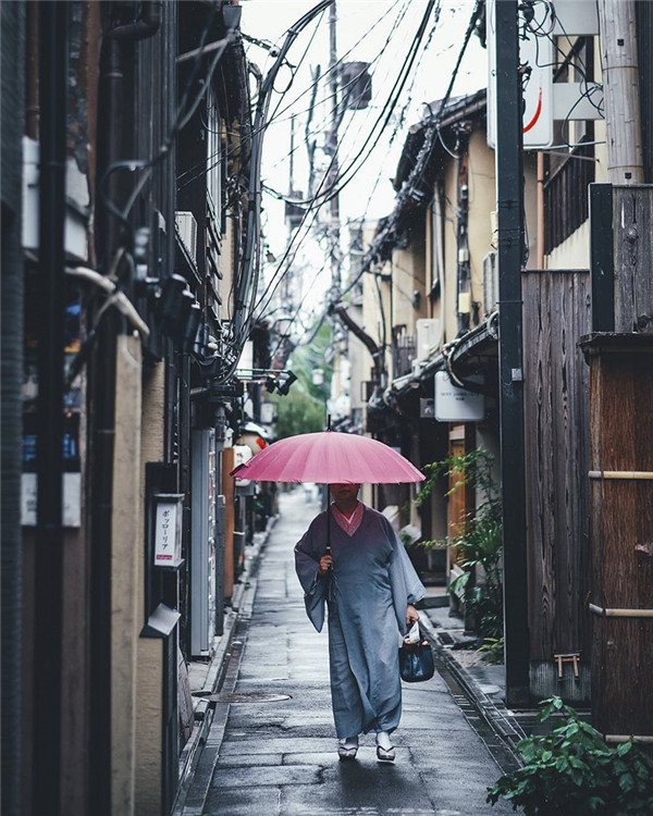 Takashi Yasui：雨天的东京